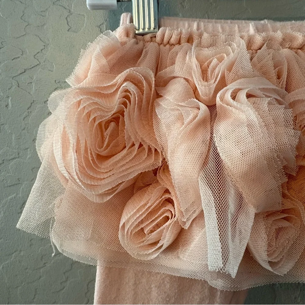 Baby gap light pink leggings with rosette tutu skirt size 0-3 months